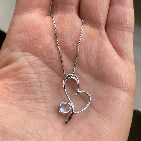 NWOT Silver 925 Heart Shape Zirconia Stone Pendant - Picture 3 of 5